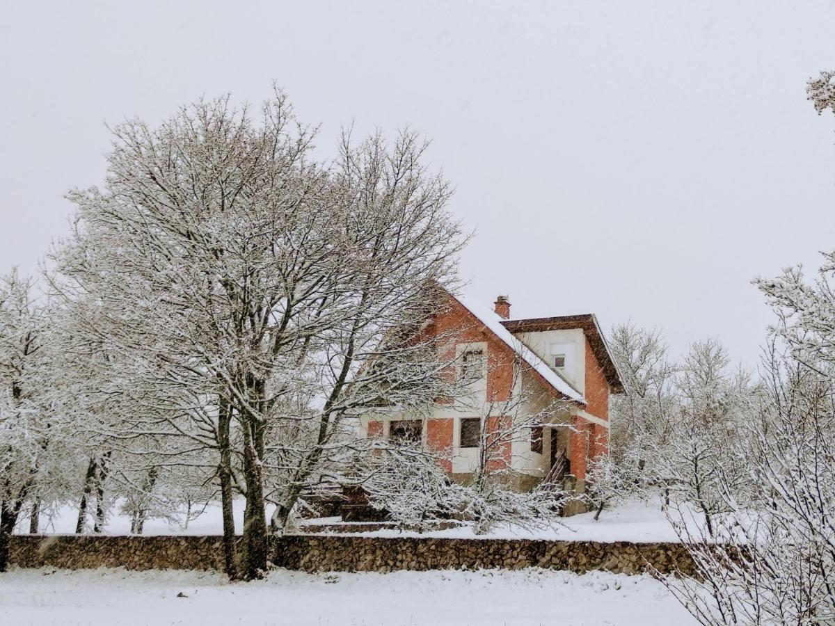Srdica Kuca Villa Trnava  Exterior photo